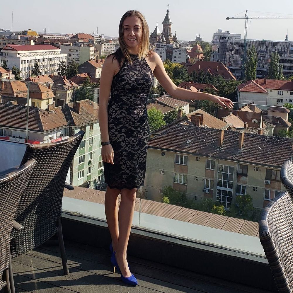 Meet your Posher, Alina